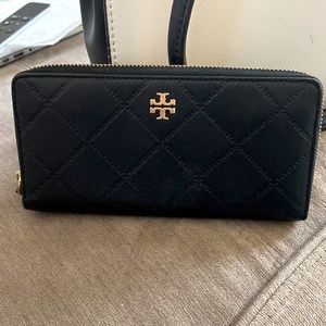 Gently used Tory Burch clutch